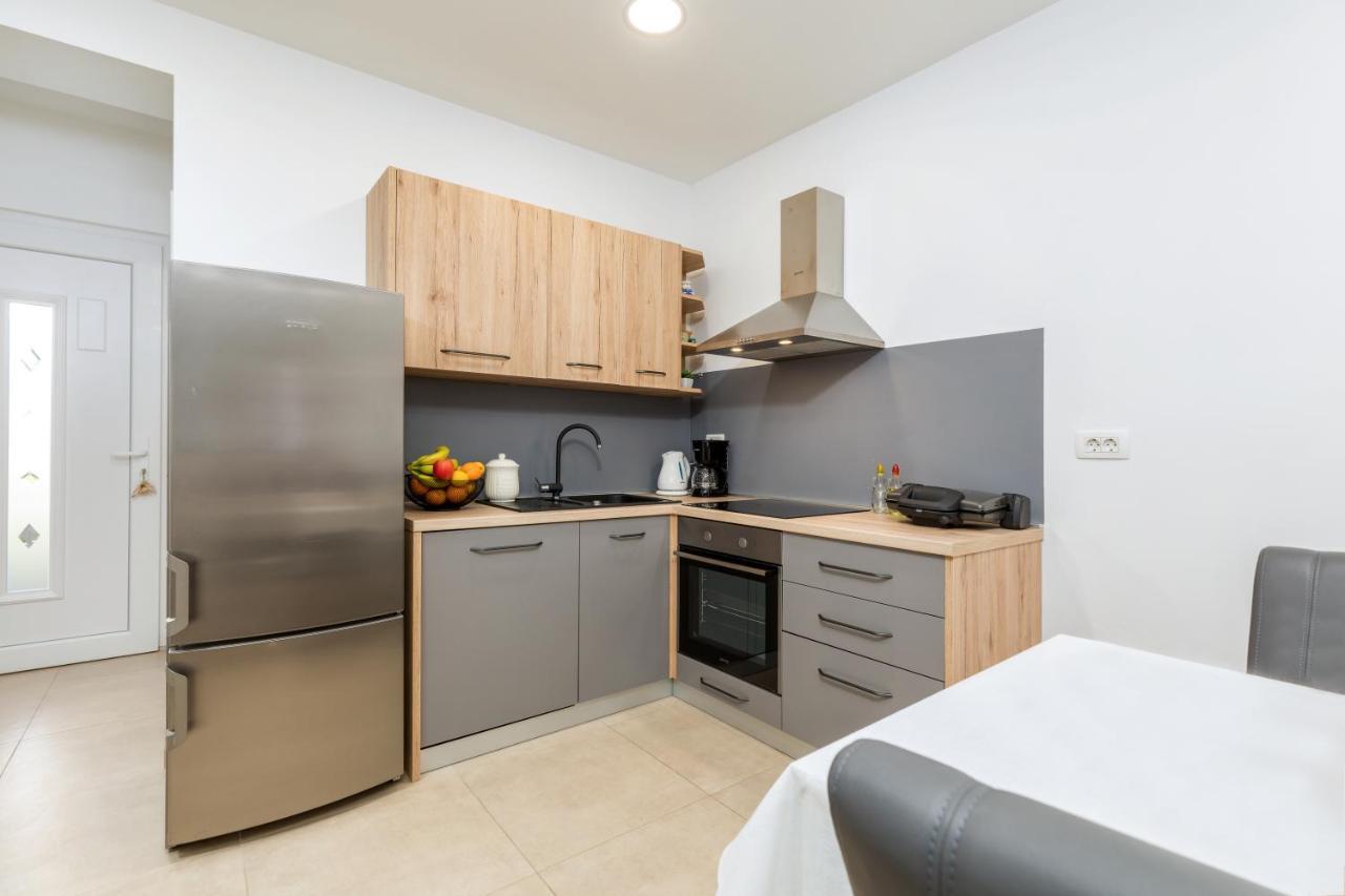 Apartment Lorilu Pula Eksteriør billede