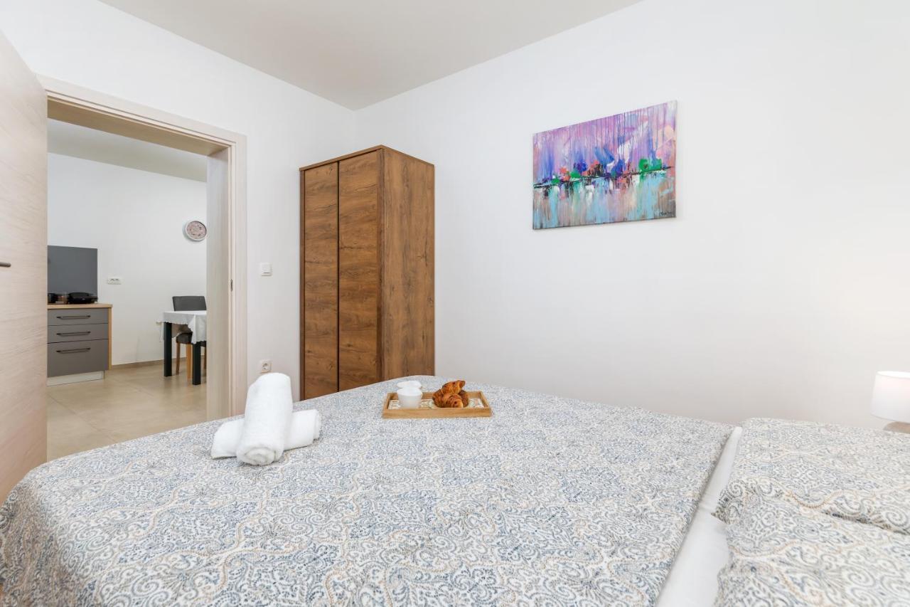 Apartment Lorilu Pula Eksteriør billede