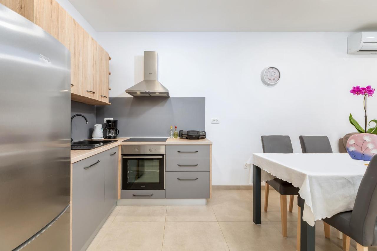 Apartment Lorilu Pula Eksteriør billede